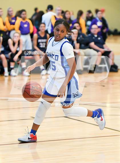Thumbnail 2 in Norco vs. Perry (Nike Tournament of Champions) photogallery.