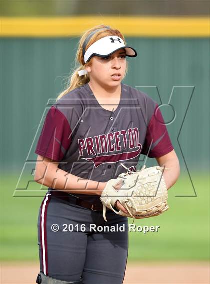 Thumbnail 3 in Princeton vs. Wylie photogallery.