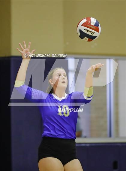 Thumbnail 3 in Hamshire-Fannett @ Hardin-Jefferson photogallery.