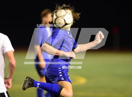Thumbnail 1 in Somers vs. Old Saybrook (CIAC Class S Semifinal) photogallery.