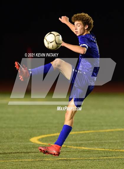 Thumbnail 1 in Somers vs. Old Saybrook (CIAC Class S Semifinal) photogallery.