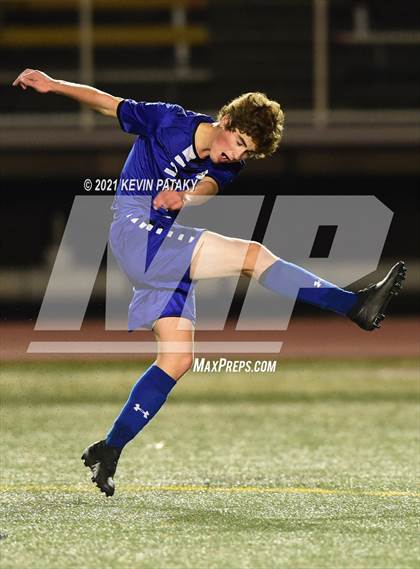 Thumbnail 1 in Somers vs. Old Saybrook (CIAC Class S Semifinal) photogallery.