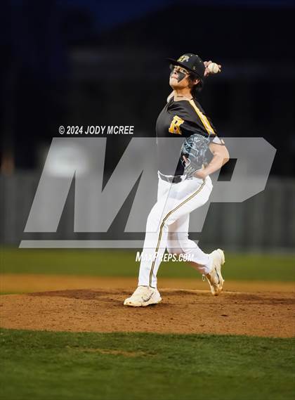 Thumbnail 2 in Desoto Central vs Hernando photogallery.