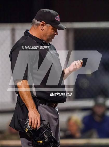 Thumbnail 3 in Desoto Central vs Hernando photogallery.