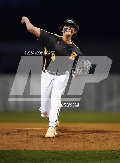 Thumbnail 3 in Desoto Central vs Hernando photogallery.