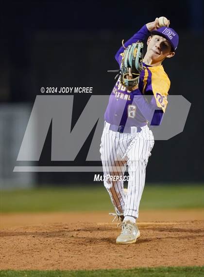 Thumbnail 1 in Desoto Central vs Hernando photogallery.