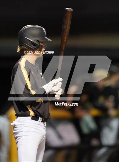 Thumbnail 3 in Desoto Central vs Hernando photogallery.