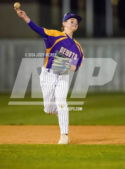 Thumbnail 1 in Desoto Central vs Hernando photogallery.