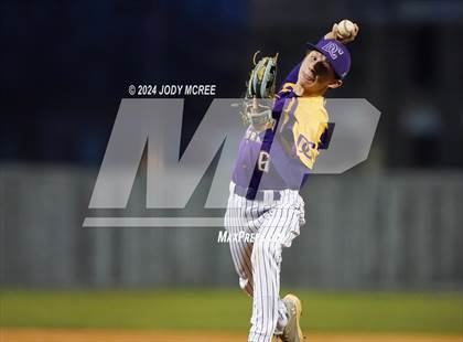 Thumbnail 2 in Desoto Central vs Hernando photogallery.