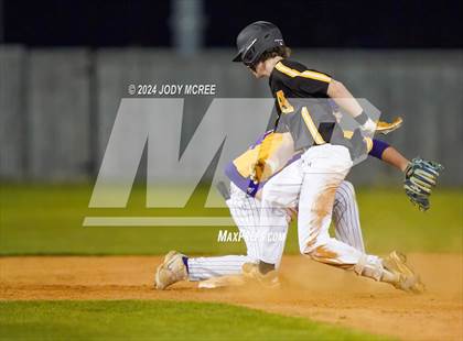 Thumbnail 1 in Desoto Central vs Hernando photogallery.