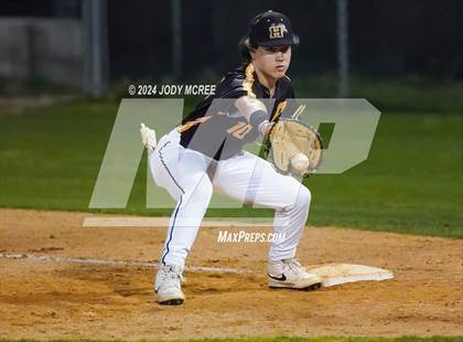 Thumbnail 2 in Desoto Central vs Hernando photogallery.