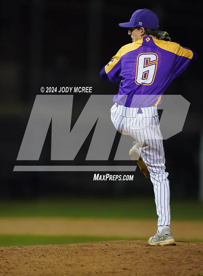 Thumbnail 2 in Desoto Central vs Hernando photogallery.