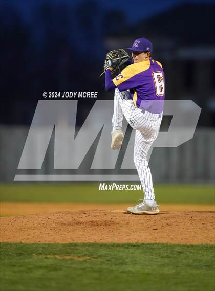 Thumbnail 1 in Desoto Central vs Hernando photogallery.
