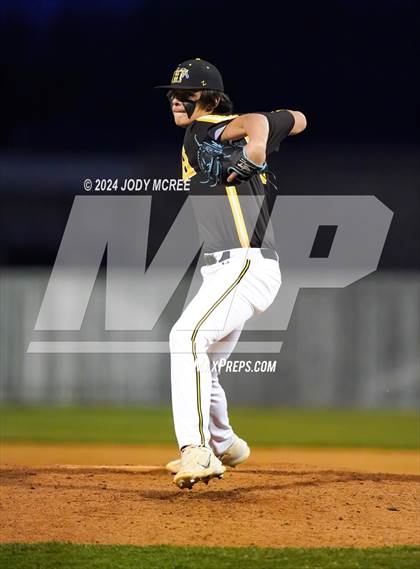 Thumbnail 2 in Desoto Central vs Hernando photogallery.