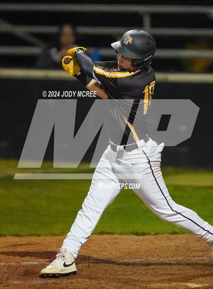 Thumbnail 3 in Desoto Central vs Hernando photogallery.