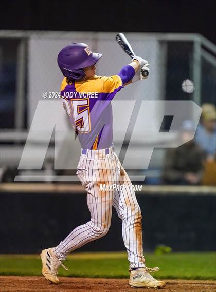 Thumbnail 2 in Desoto Central vs Hernando photogallery.