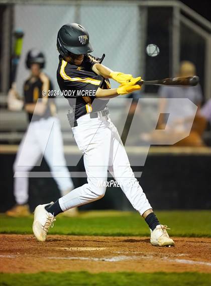 Thumbnail 1 in Desoto Central vs Hernando photogallery.