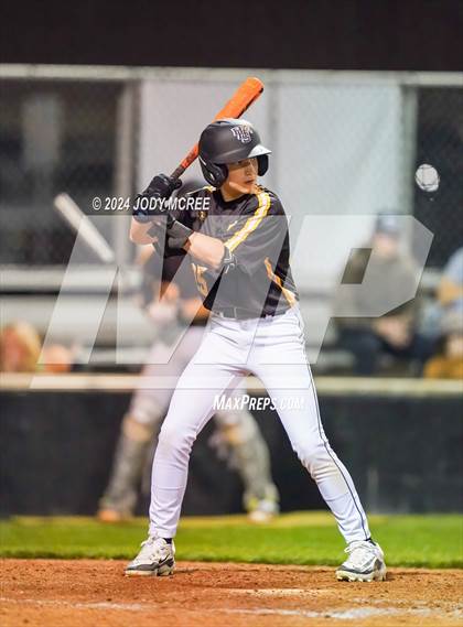 Thumbnail 2 in Desoto Central vs Hernando photogallery.