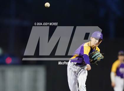 Thumbnail 3 in Desoto Central vs Hernando photogallery.