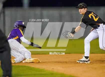 Thumbnail 3 in Desoto Central vs Hernando photogallery.