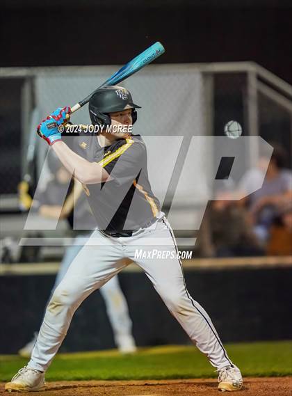 Thumbnail 2 in Desoto Central vs Hernando photogallery.