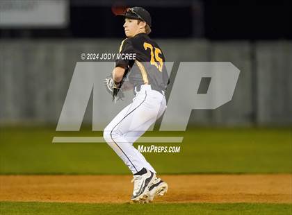 Thumbnail 2 in Desoto Central vs Hernando photogallery.