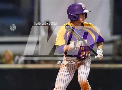 Thumbnail 1 in Desoto Central vs Hernando photogallery.