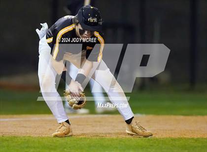 Thumbnail 3 in Desoto Central vs Hernando photogallery.