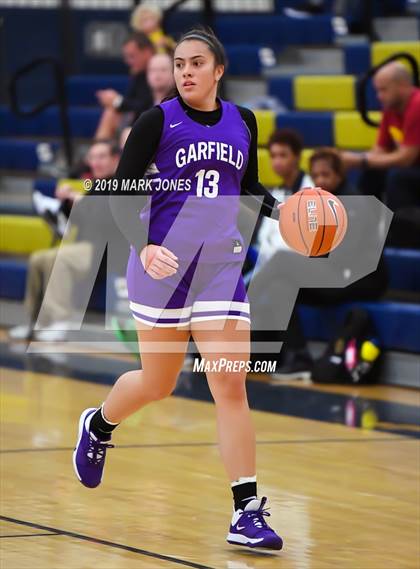 Thumbnail 3 in La Jolla Country Day vs. Garfield (Nike Tournament of Champions)  photogallery.
