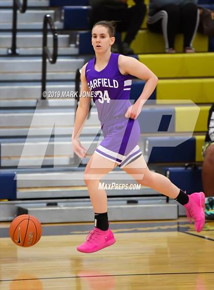 Thumbnail 3 in La Jolla Country Day vs. Garfield (Nike Tournament of Champions)  photogallery.