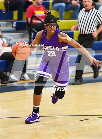 Thumbnail 1 in La Jolla Country Day vs. Garfield (Nike Tournament of Champions)  photogallery.