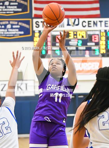 Thumbnail 3 in La Jolla Country Day vs. Garfield (Nike Tournament of Champions)  photogallery.