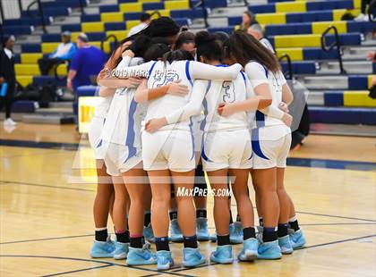 Thumbnail 1 in La Jolla Country Day vs. Garfield (Nike Tournament of Champions)  photogallery.