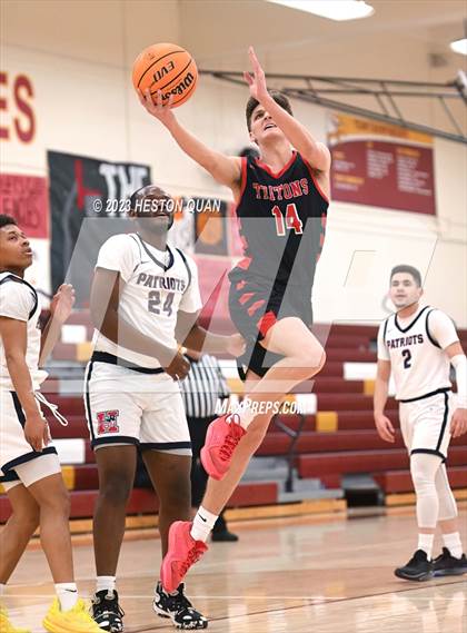 Thumbnail 2 in San Clemente vs. San Bernardino (Coast Classic) photogallery.