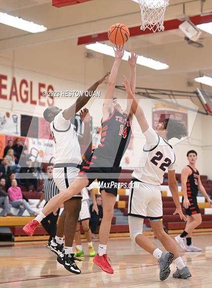 Thumbnail 2 in San Clemente vs. San Bernardino (Coast Classic) photogallery.