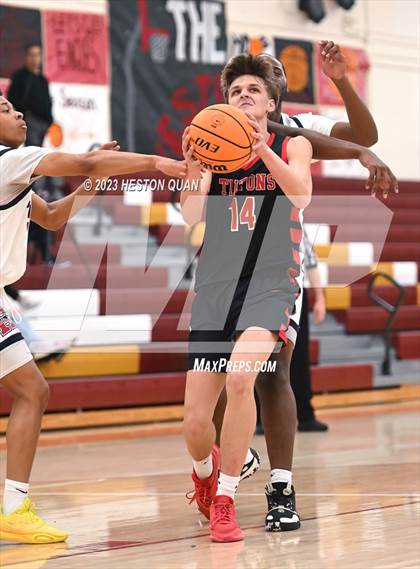 Thumbnail 3 in San Clemente vs. San Bernardino (Coast Classic) photogallery.