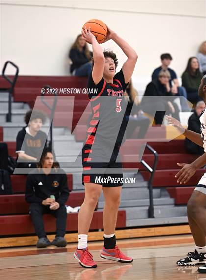 Thumbnail 3 in San Clemente vs. San Bernardino (Coast Classic) photogallery.