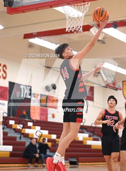 Thumbnail 3 in San Clemente vs. San Bernardino (Coast Classic) photogallery.
