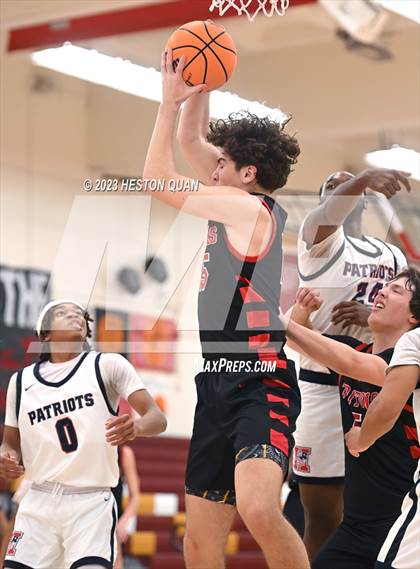 Thumbnail 2 in San Clemente vs. San Bernardino (Coast Classic) photogallery.