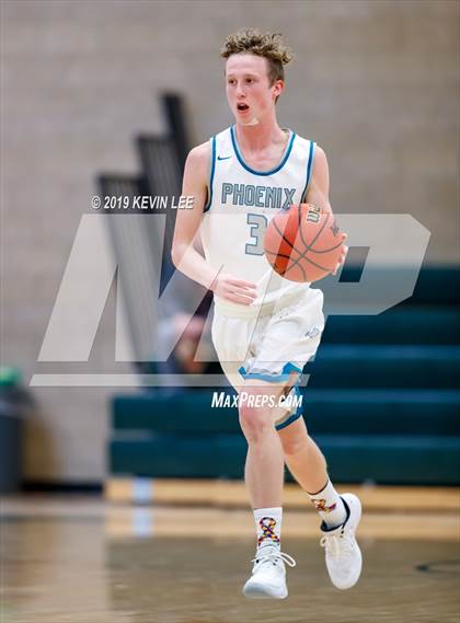 Thumbnail 3 in Farmington vs. Murray (Utah Autism Holiday Classic) photogallery.