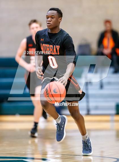 Thumbnail 2 in Farmington vs. Murray (Utah Autism Holiday Classic) photogallery.