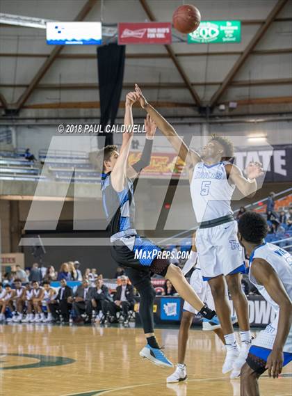 Thumbnail 1 in Curtis vs. Federal Way (WIAA 4A Quarterfinal) photogallery.
