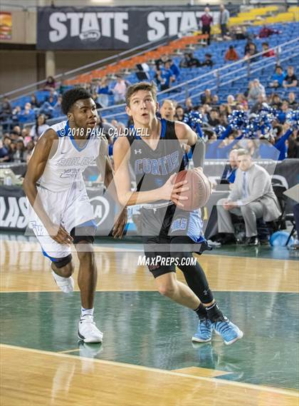 Thumbnail 1 in Curtis vs. Federal Way (WIAA 4A Quarterfinal) photogallery.