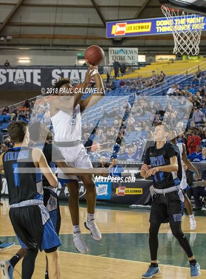 Thumbnail 2 in Curtis vs. Federal Way (WIAA 4A Quarterfinal) photogallery.