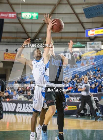 Thumbnail 2 in Curtis vs. Federal Way (WIAA 4A Quarterfinal) photogallery.