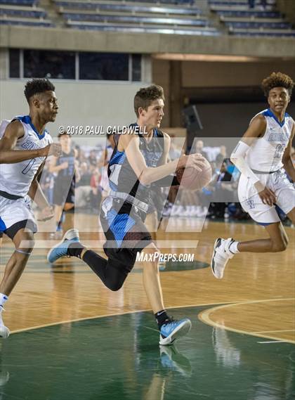 Thumbnail 3 in Curtis vs. Federal Way (WIAA 4A Quarterfinal) photogallery.