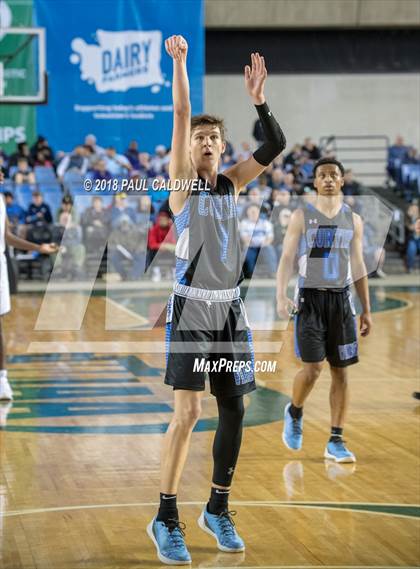 Thumbnail 3 in Curtis vs. Federal Way (WIAA 4A Quarterfinal) photogallery.