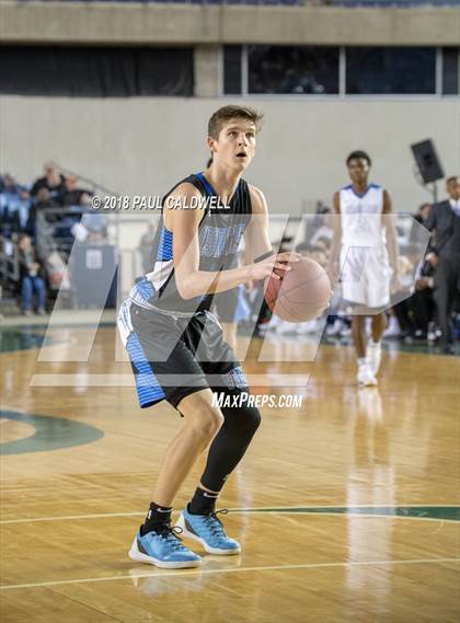 Thumbnail 1 in Curtis vs. Federal Way (WIAA 4A Quarterfinal) photogallery.