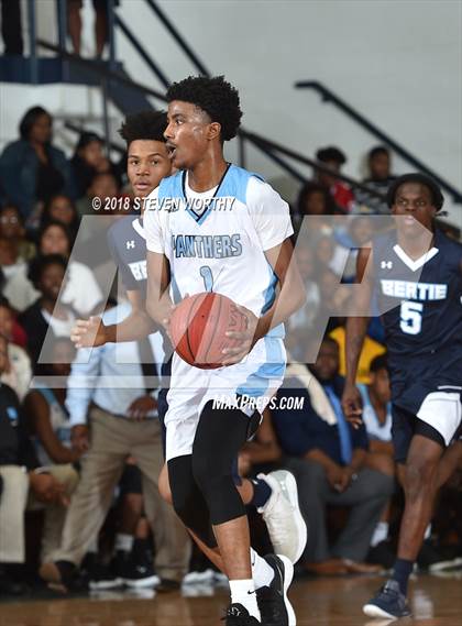 Thumbnail 3 in Washington County vs. Bertie (Roanoke-Chowan News Herald Holiday Tournament) photogallery.