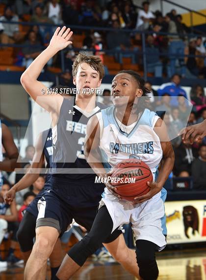 Thumbnail 3 in Washington County vs. Bertie (Roanoke-Chowan News Herald Holiday Tournament) photogallery.